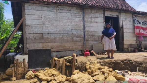 Tanah Bergerak Rusak 3 Rumah di Blora, Diduga Akibat Sungai Bawah Tanah