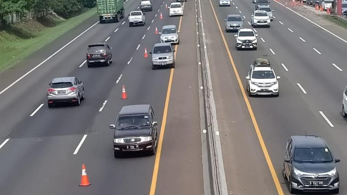 Arus Lalu Lintas Tol Trans Jawa Kini Stabil, Tetap Waspada